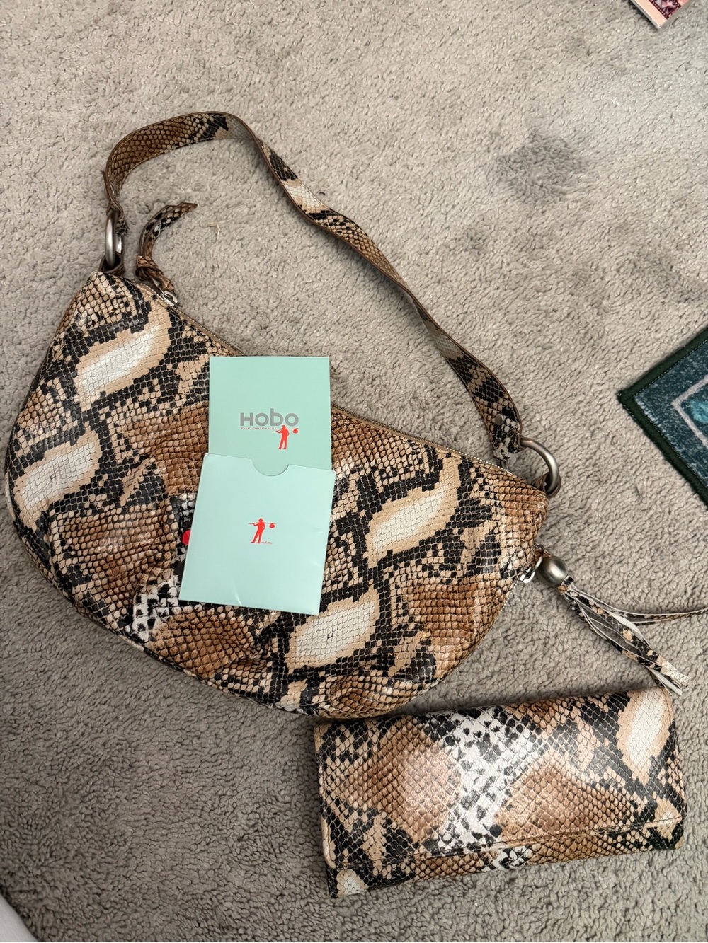 Y2K hobo brand wallet and shoulder bag.